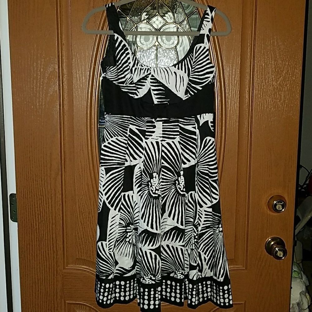 New Directions Black white print dress Sz. 8P NWT